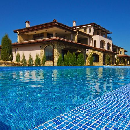 Club Residence At Blacksearama Golf Baltschik Exterior foto